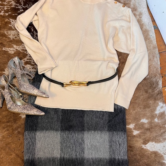 Chanel vintage 100% cashmere sweater size small - Picture 5 of 15